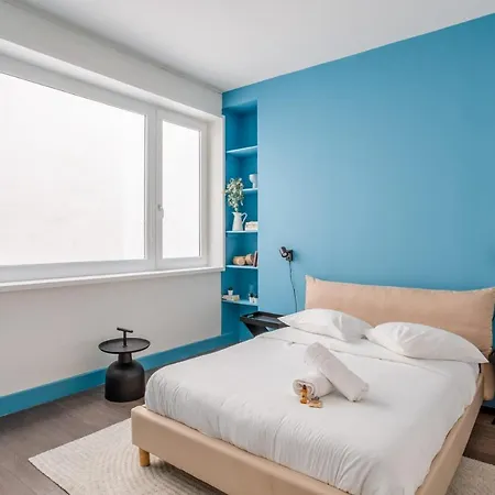 Large Modern And Calm Flat At The Doors Of Panier In - Welkeys