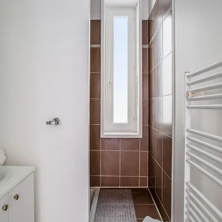 Large Modern And Calm Flat At The Doors Of Panier In - Welkeys * Marseille
